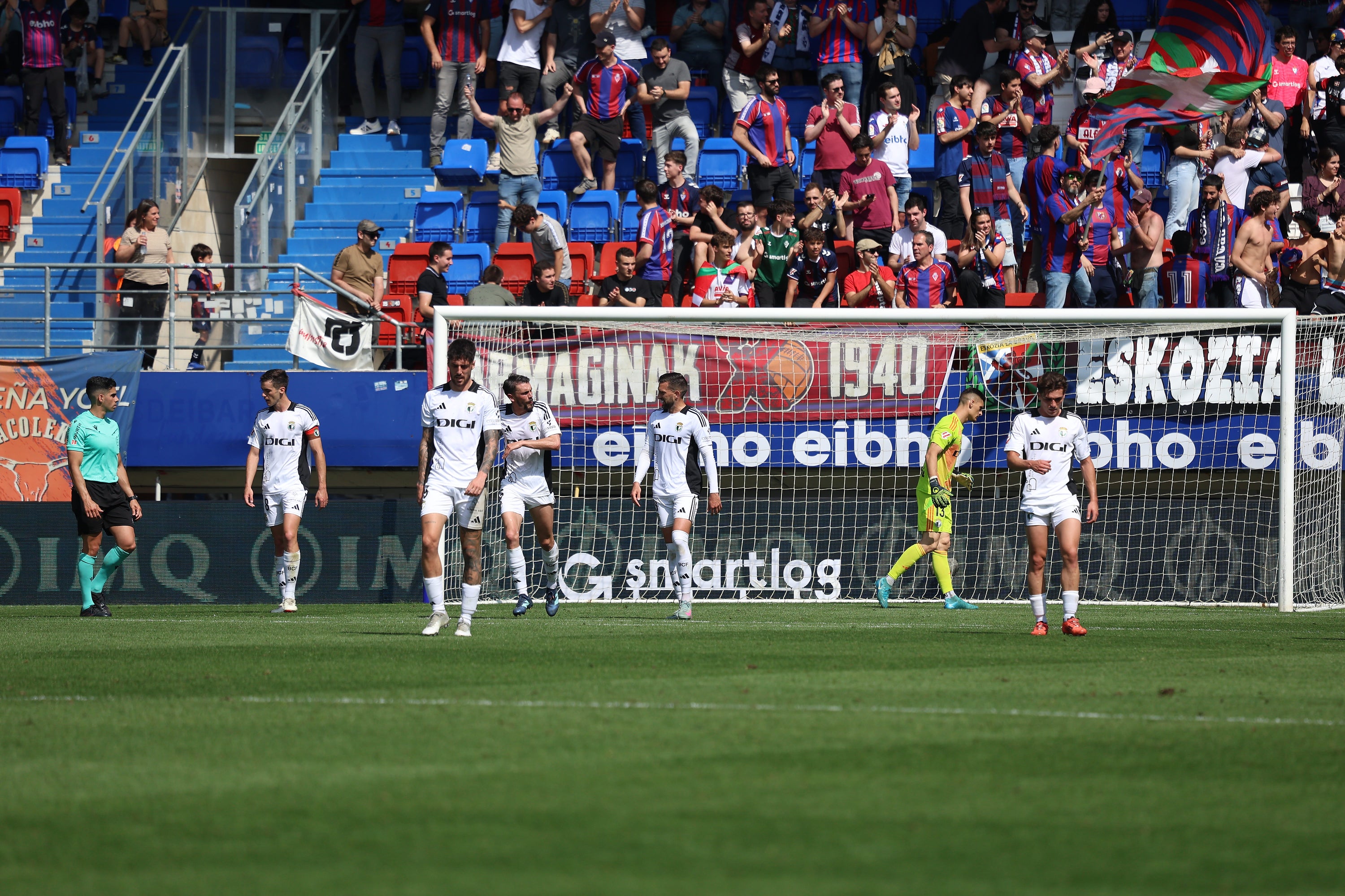 Así ha sido, en imágenes, la derrota del Burgos CF ante el Eibar