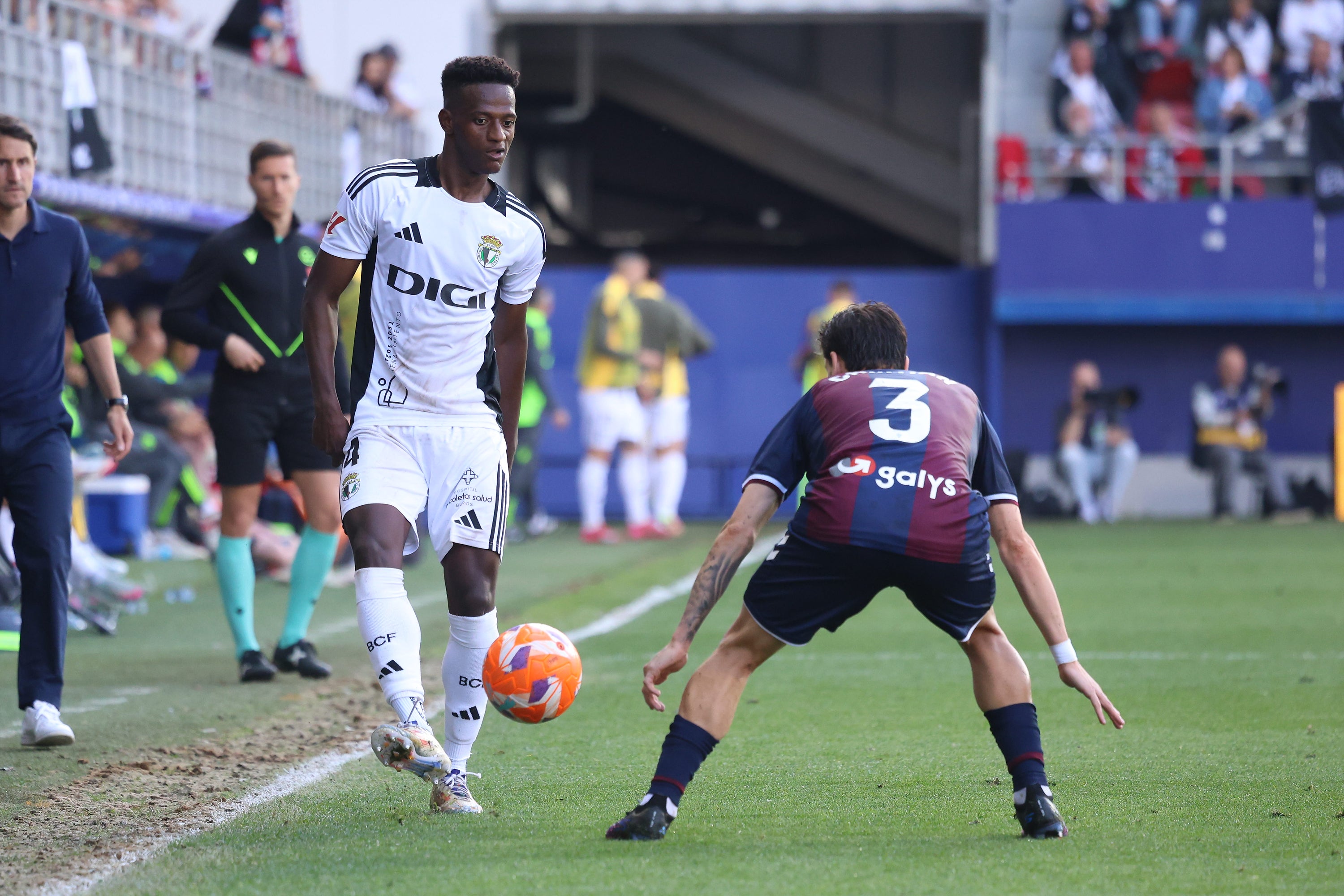 Así ha sido, en imágenes, la derrota del Burgos CF ante el Eibar