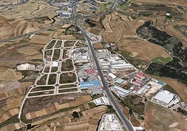 Imagen aérea del área industrial del Monte de la Abadesa, con la ampliación del polígono Los Pedernales a la izquierda.