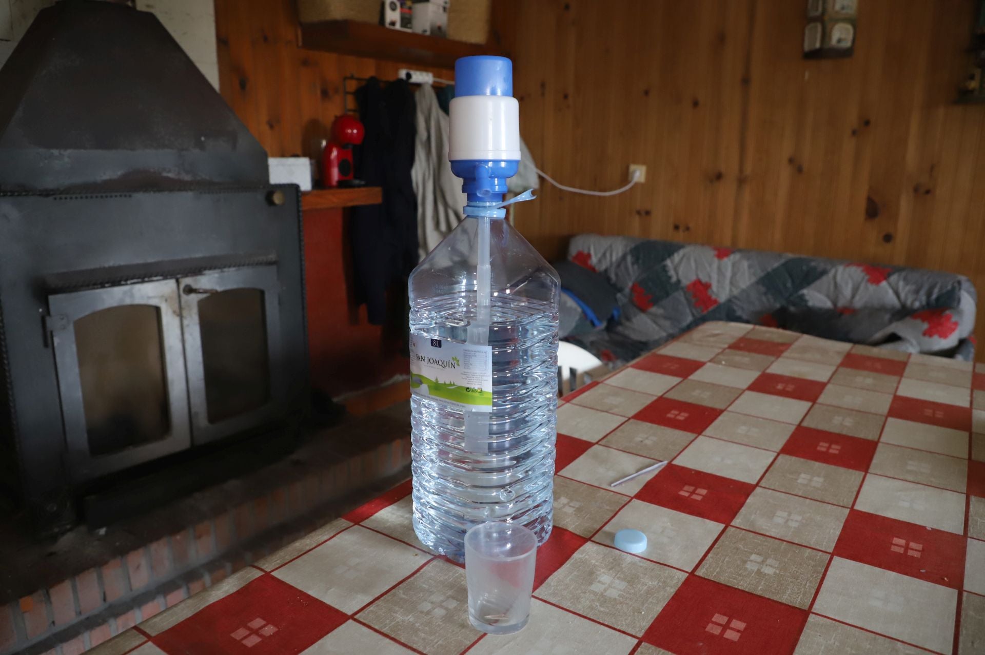 Cómo es vivir en un pueblo de Burgos sin agua potable desde hace 13 años