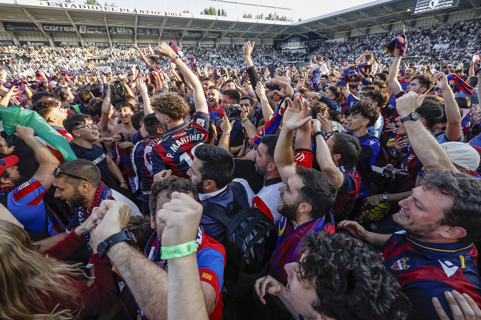 El Levante sella el ascenso directo en El Plantío