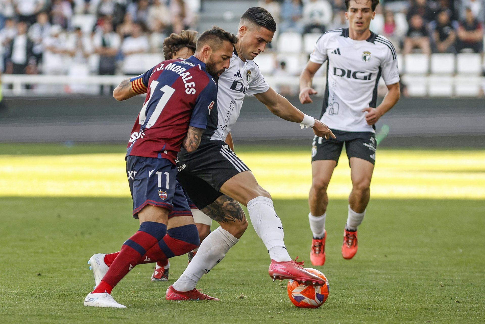 El Levante sella el ascenso directo en El Plantío