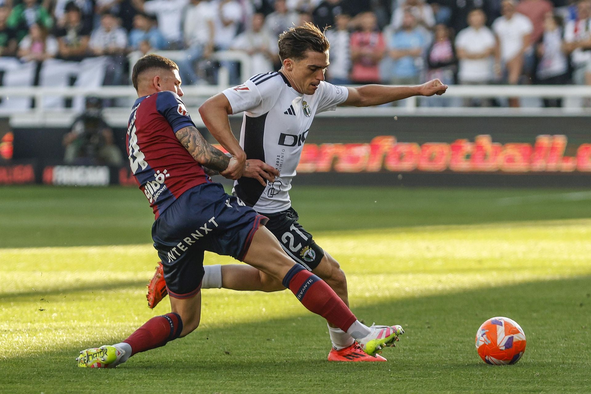 El Levante sella el ascenso directo en El Plantío