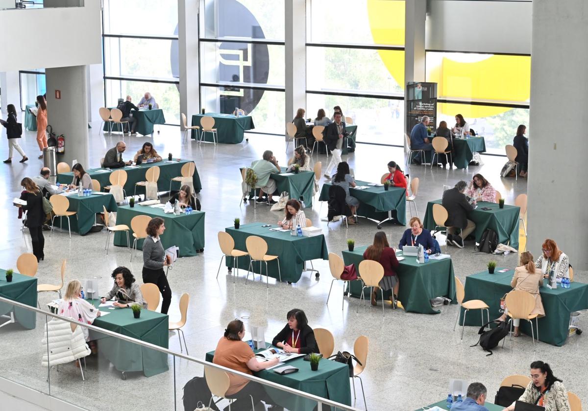 130 profesionales del turismo se reúnen en Burgos para impulsar el sector en Castilla y León