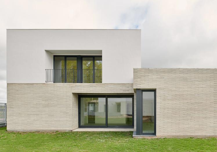 Casa G-7.