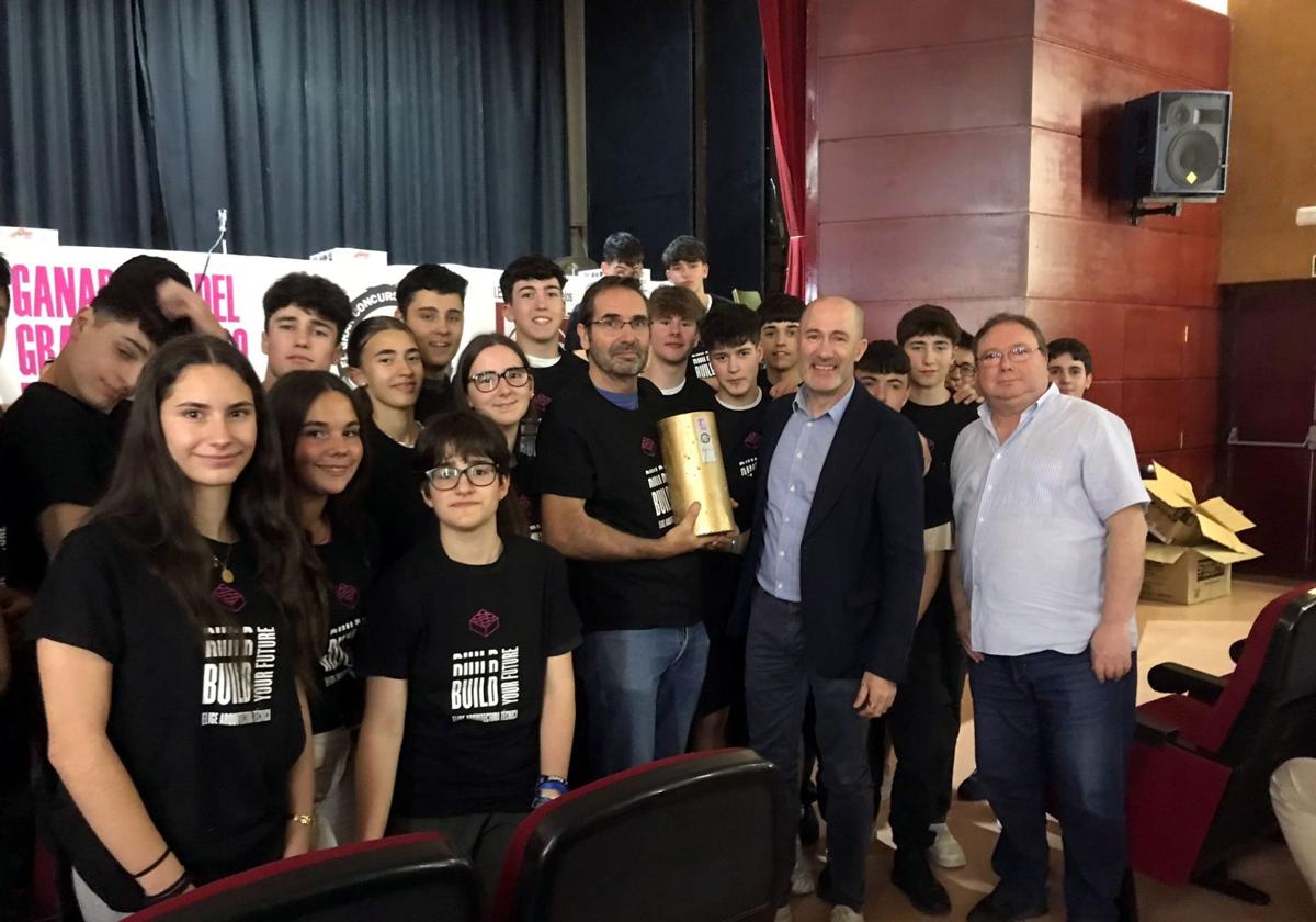 Equipo del IES Conde Diego Porcelos, ganador del gran concurso del hormigón.