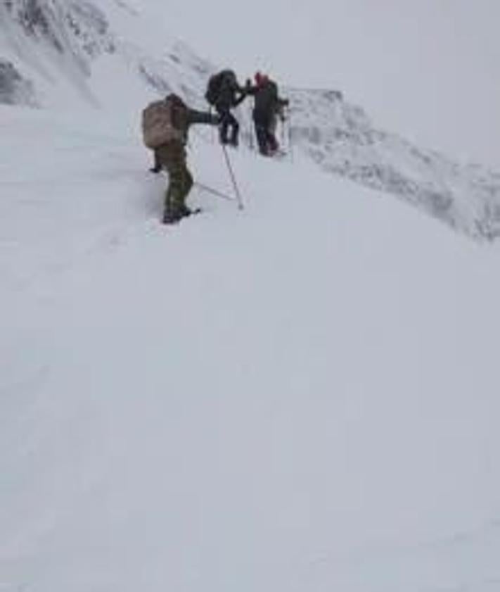 Imagen secundaria 2 - Imágenes de la EVA 12, algunas en pleno invierno.