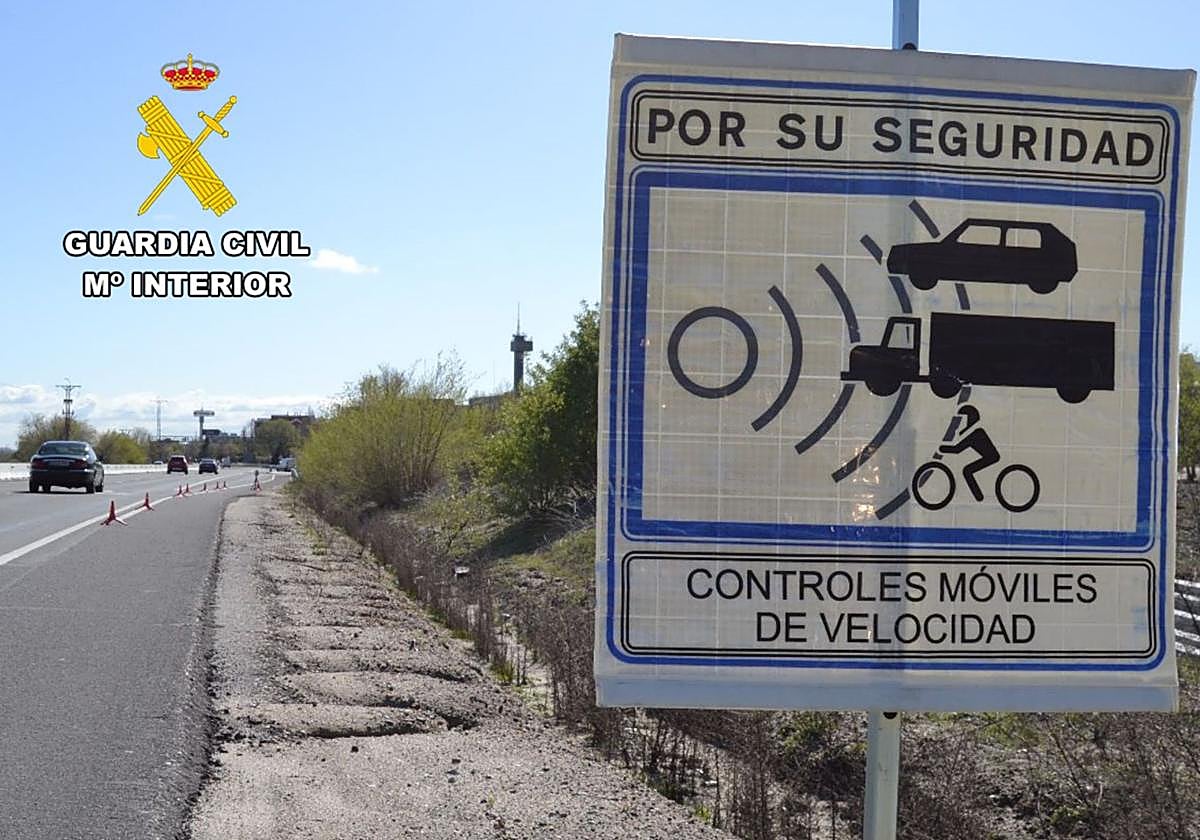 Imagen de archivo de una señal indicando un radar como el que 'cazó' a este infractor en Burgos.