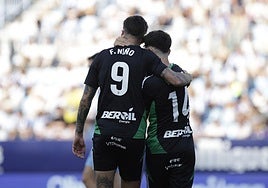 Jugadores del Burgos CF en La Rosaleda