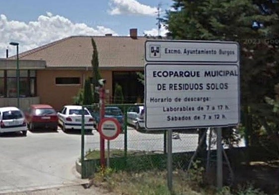 Acceso al Centro de Transformación de Residuos de Cortes.