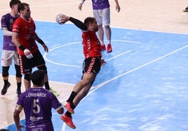 Instante del partido entre el UBU San Pablo y el Guadalajara.