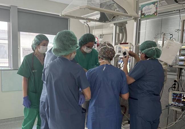 Intervención realizada a un bebé prematuro en el HUBU.