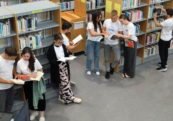 Estudiantes Eramus en la biblioteca, en una imagen de archivo.