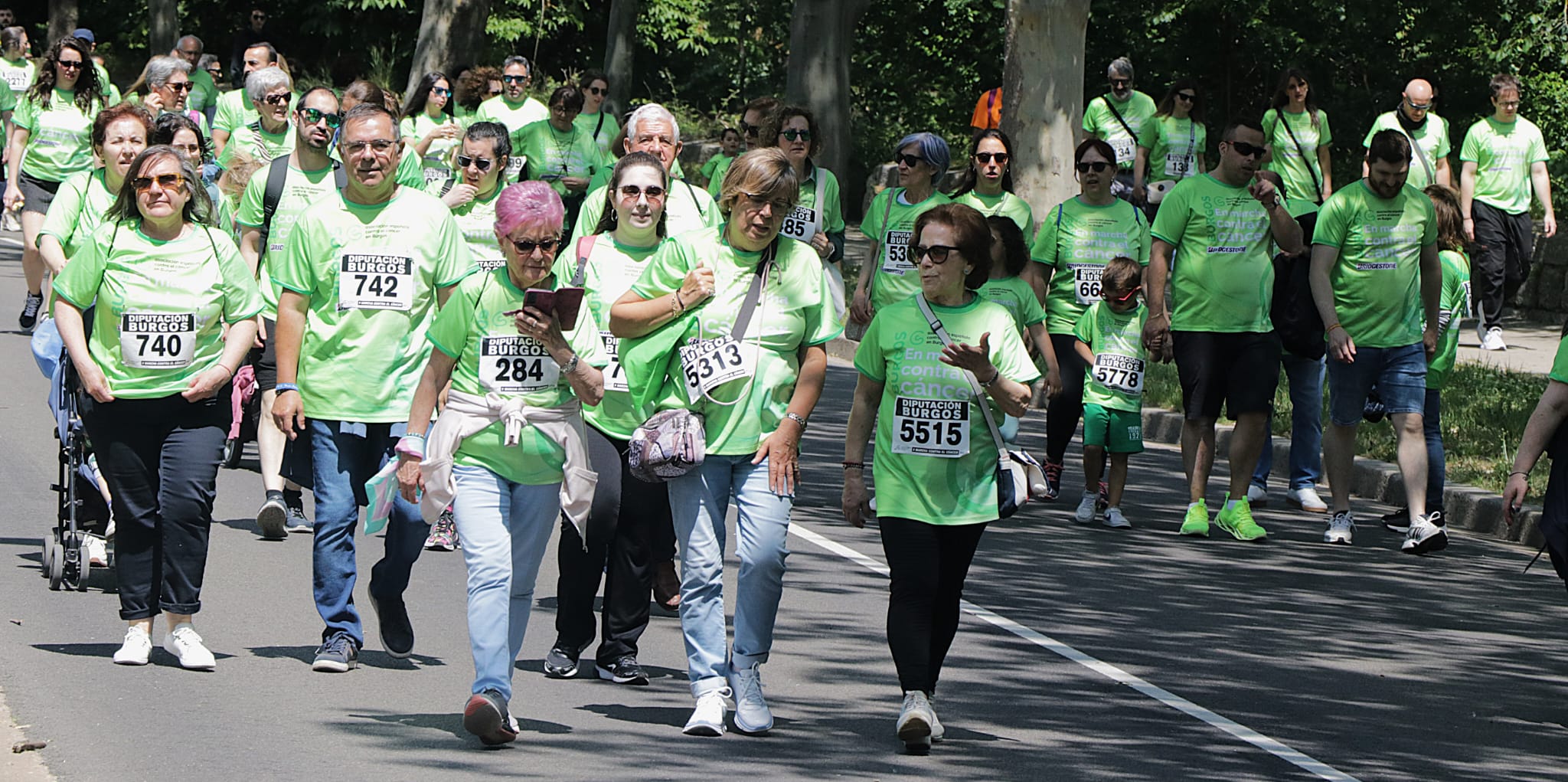 La marcha contra el cáncer de Burgos, en imágenes