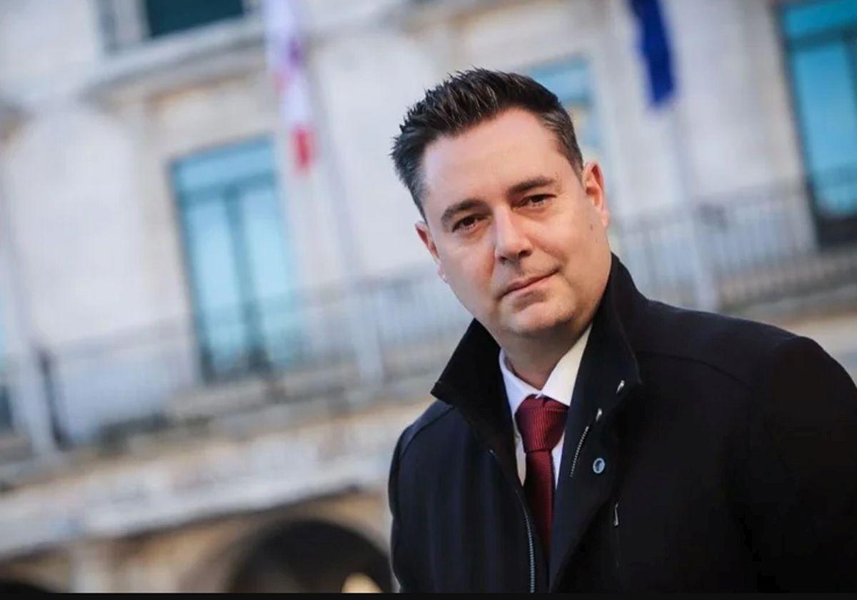De la Rosa pide a Mañueco que convoque elecciones «este año, sin esperar a febrero» ante la «parálisis» de la Junta