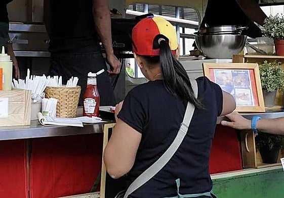 Imagen de archivo de una food truck.