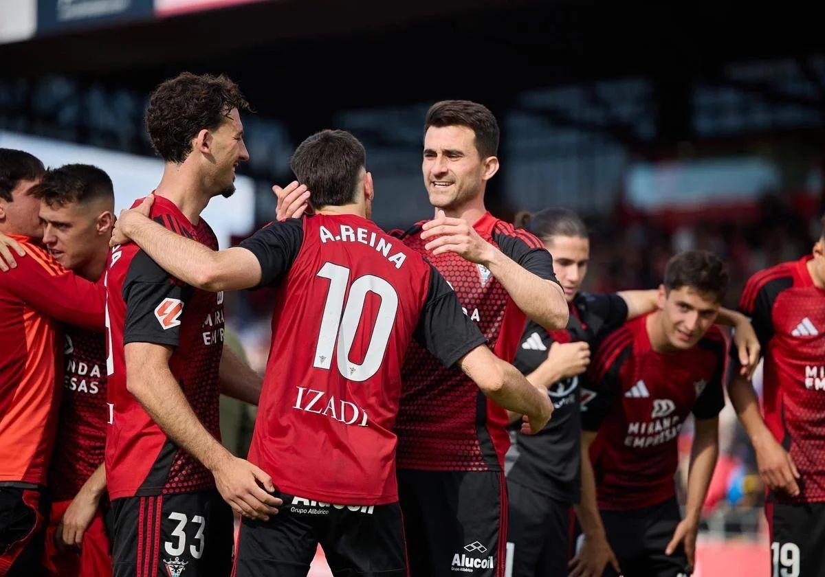 El Mirandés se planta en la final del playoff y desata la locura en Anduva
