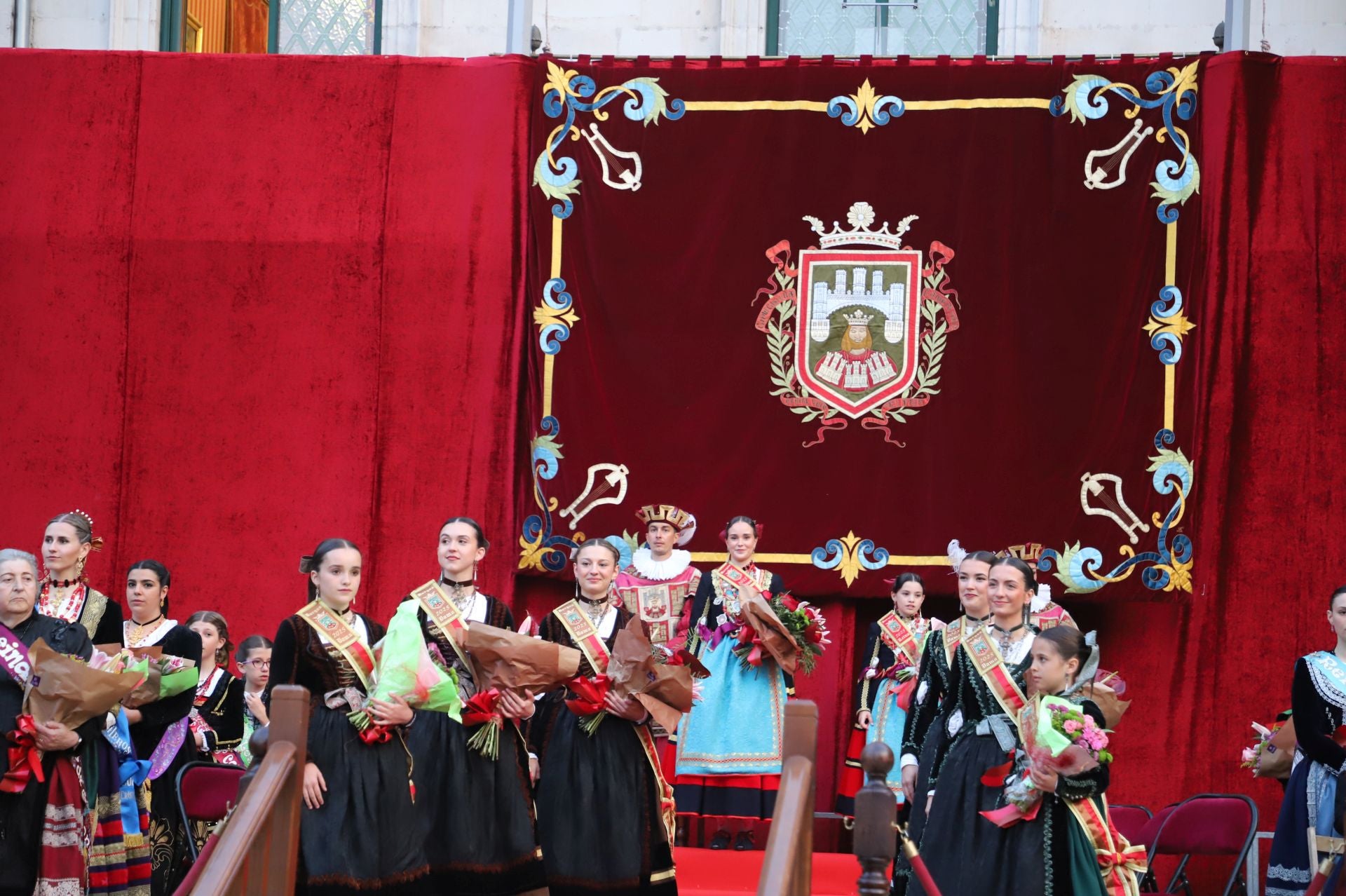 Así ha sido la proclamación de las reinas y damas de los Sampedros 2025