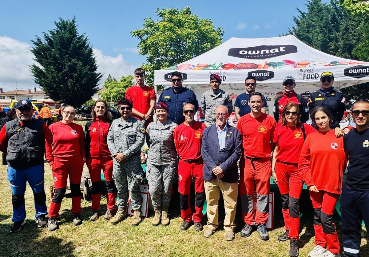 Integrantes de la Unidad Canina del Salvamento del GREM (Grupo de Rescate y Emergencias).