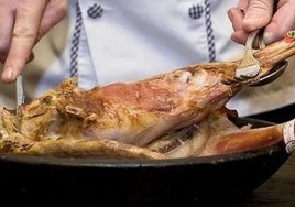 El lechazo es el rey de la gastronomía de Burgos.