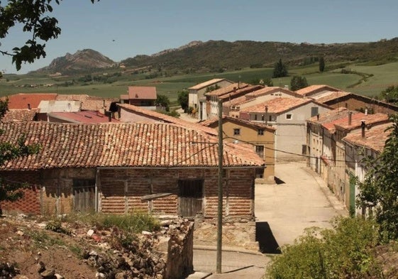 Unas de las rutas tiene a Miraveche en el foco del camino.