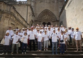 Los tutistas con la camiseta de la candidatura de Burgos a Capital Cultural Europea 2031.