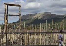 Imagen de la recreación del campo de prisioneros de Betterville de la película 'El bueno, el feo y el malo' en Burgos.