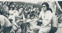 Años 70: Llegan las peñas y el colorido de «los fajas»