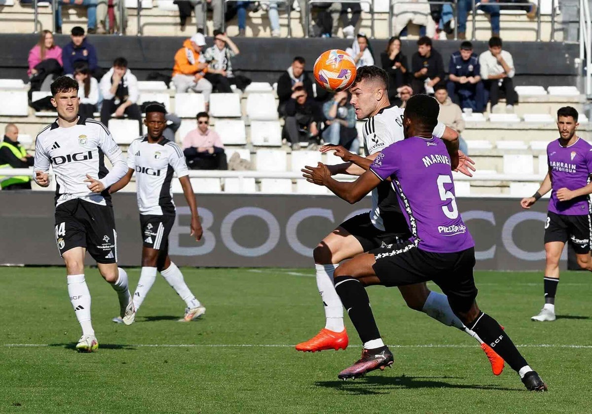 El Córdoba volverá a visitar el Estadio de El Plantío una temporada más.