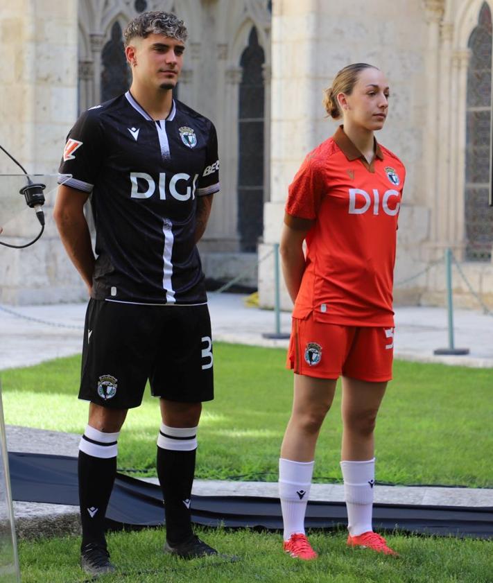 Imagen secundaria 2 - David González, Ethan Ventosa y Cristina López posan con las nuevas equipaciones