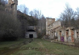 Entrada sur del Túnel de la Engaña en Merindad de Valdeporres.