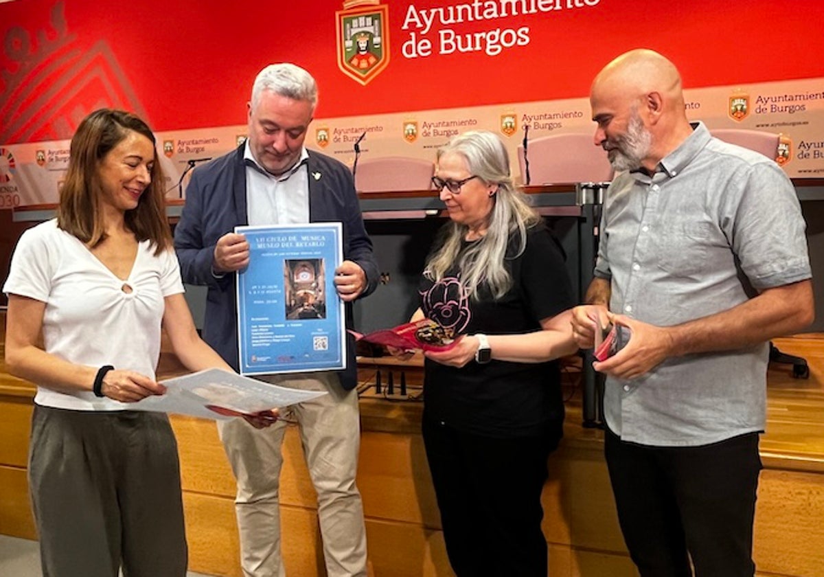Violeta Ollauri, Carlos Niño, Ana García y Álex Britos.