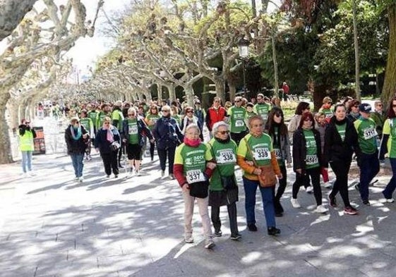 Imágenes de la primera marcha contra el cáncer celebrada en Burgos en mayo de 2019.