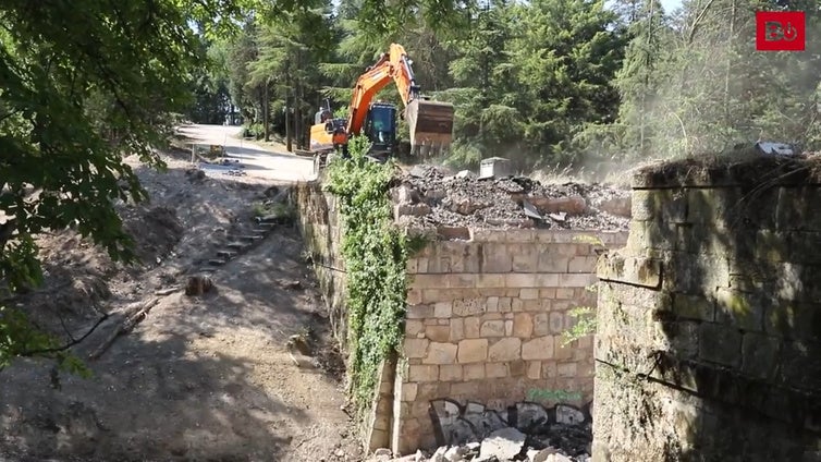 Comienza el derribo del puente de las Corazas en Burgos