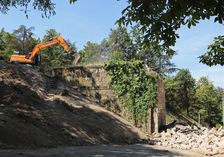 Demolición del puente de las Corazas, en Burgos.