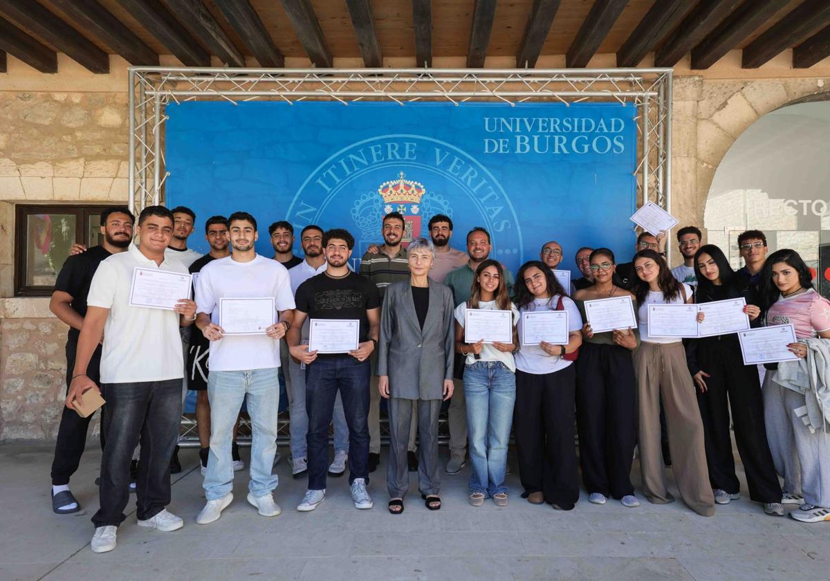 Estudiantes egipcios que han asistido al curso Automotive International Training.