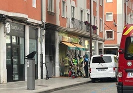 Vivienda incendiada en Burgos.