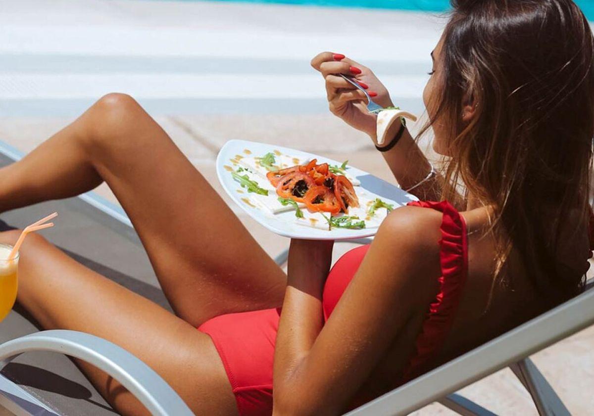 Imagen principal - El secreto de un bronceado radiante y saludable: la alimentación como aliada