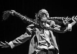 Escena de la obra 'Nahas', del francés Fabián Thomé.