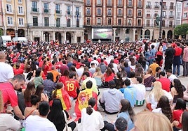 El año pasado se instaló una pantalla gigante para ver a la selección masculina.