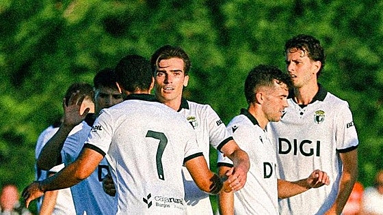 Íñigo Córdoba marca las diferencias en el primer ensayo del Burgos CF