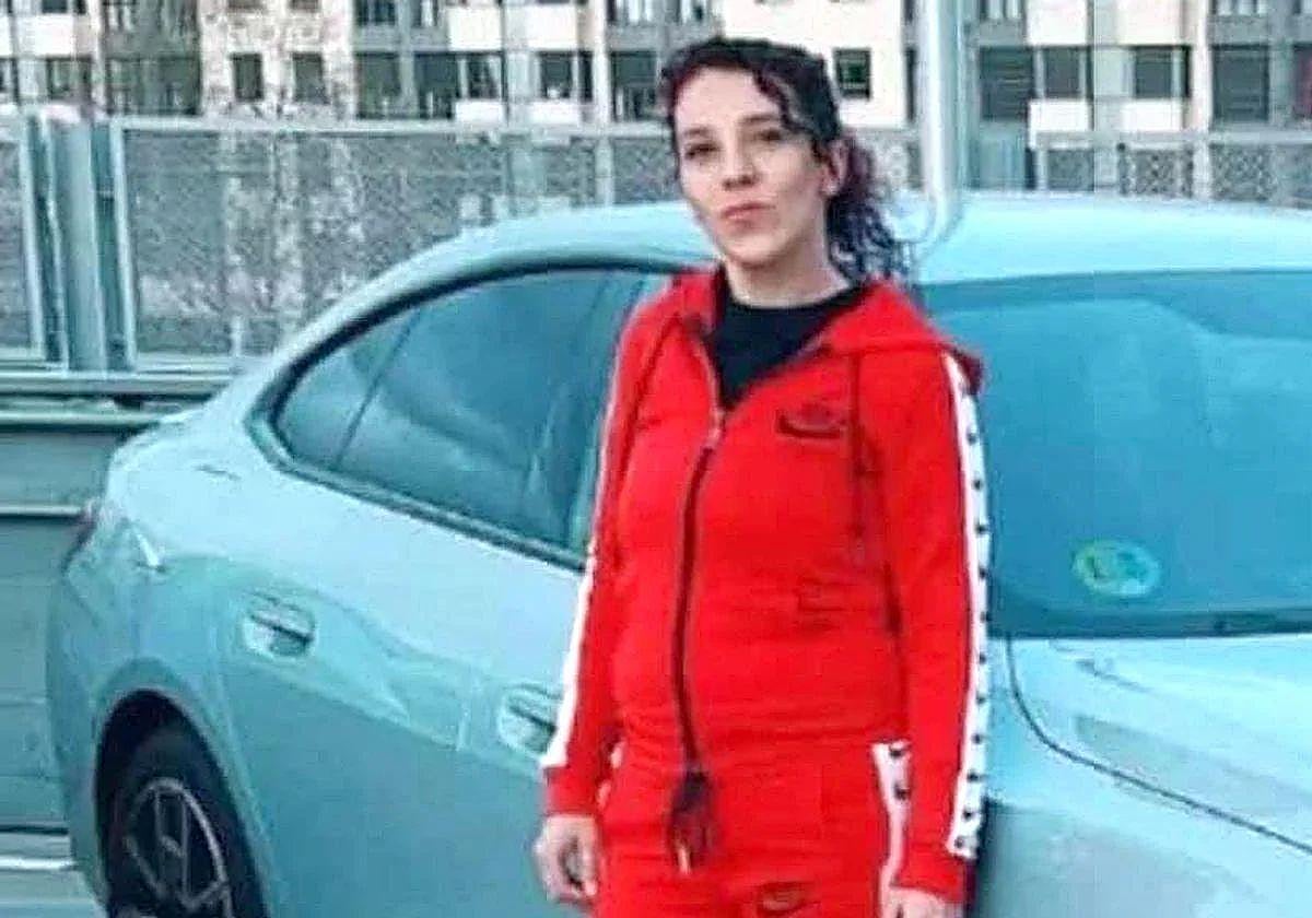 Fotografía de la joven desaparecida difundida por el Ayuntamiento de Peñafiel.