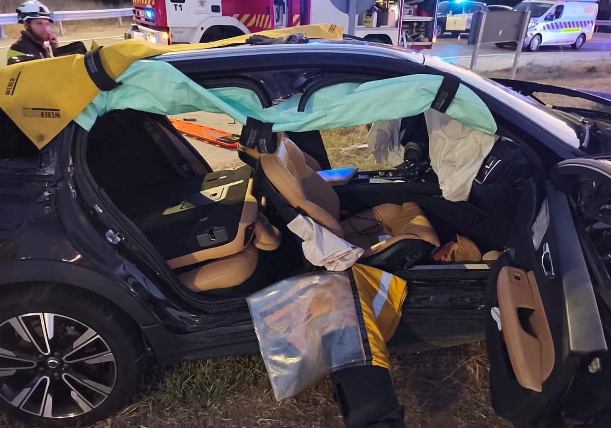 Imagen principal - Imágenes del lugar del accidente.