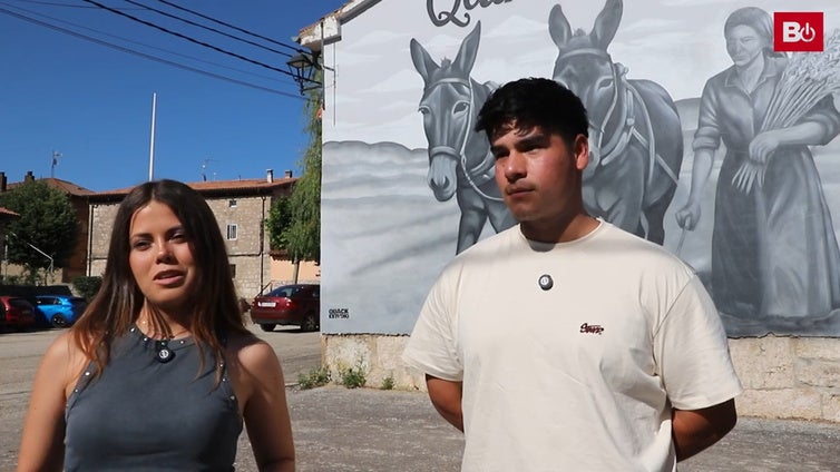 Ana y Pablo, los jóvenes muralistas de Burgos que han emprendido este año