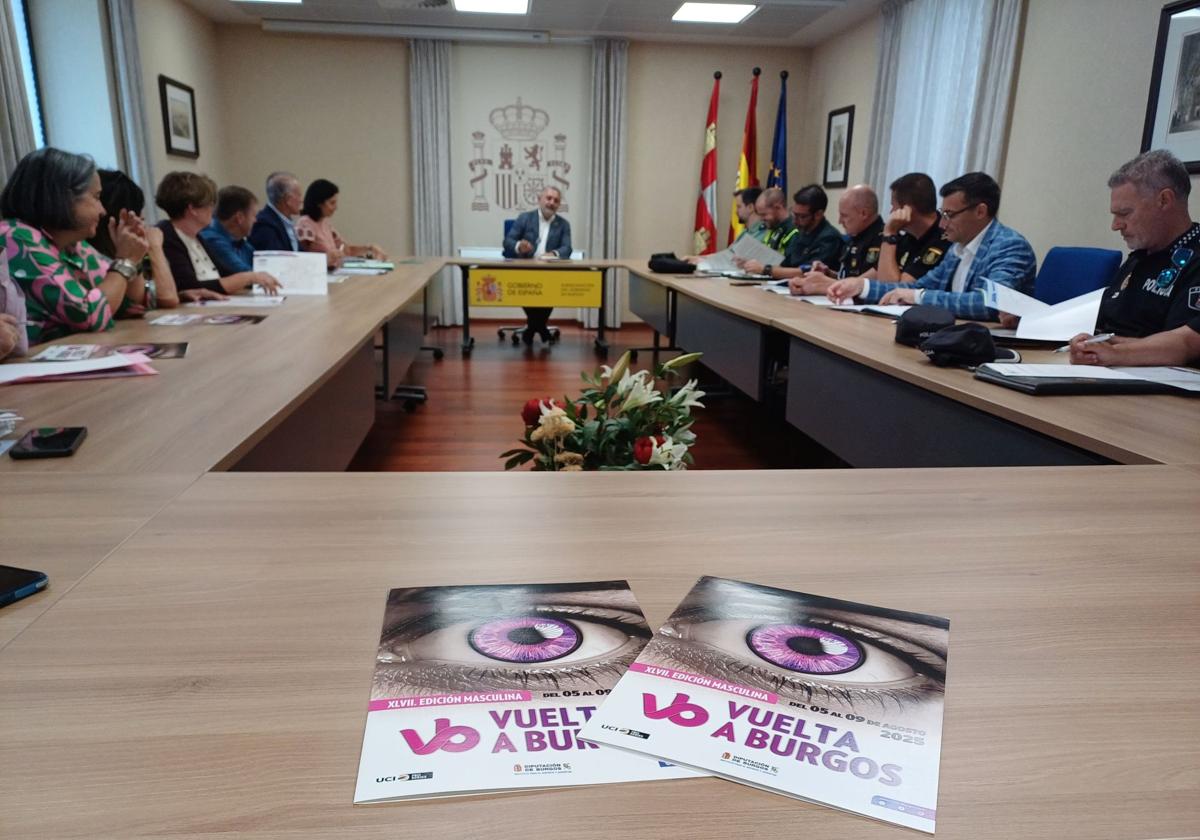 Reunión del operativo de seguridad de la XLVII edición de la Vuelta Ciclista a Burgos.