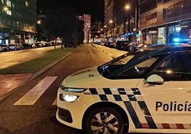 Imagen de archivo de un coche de la Policía Local en Burgos