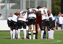 Jugadores del Burgos CF al inicio del encuentro