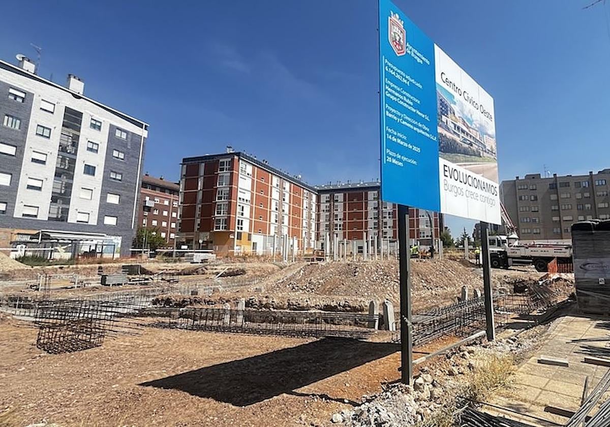 Obras del cívico de Fuentecillas.