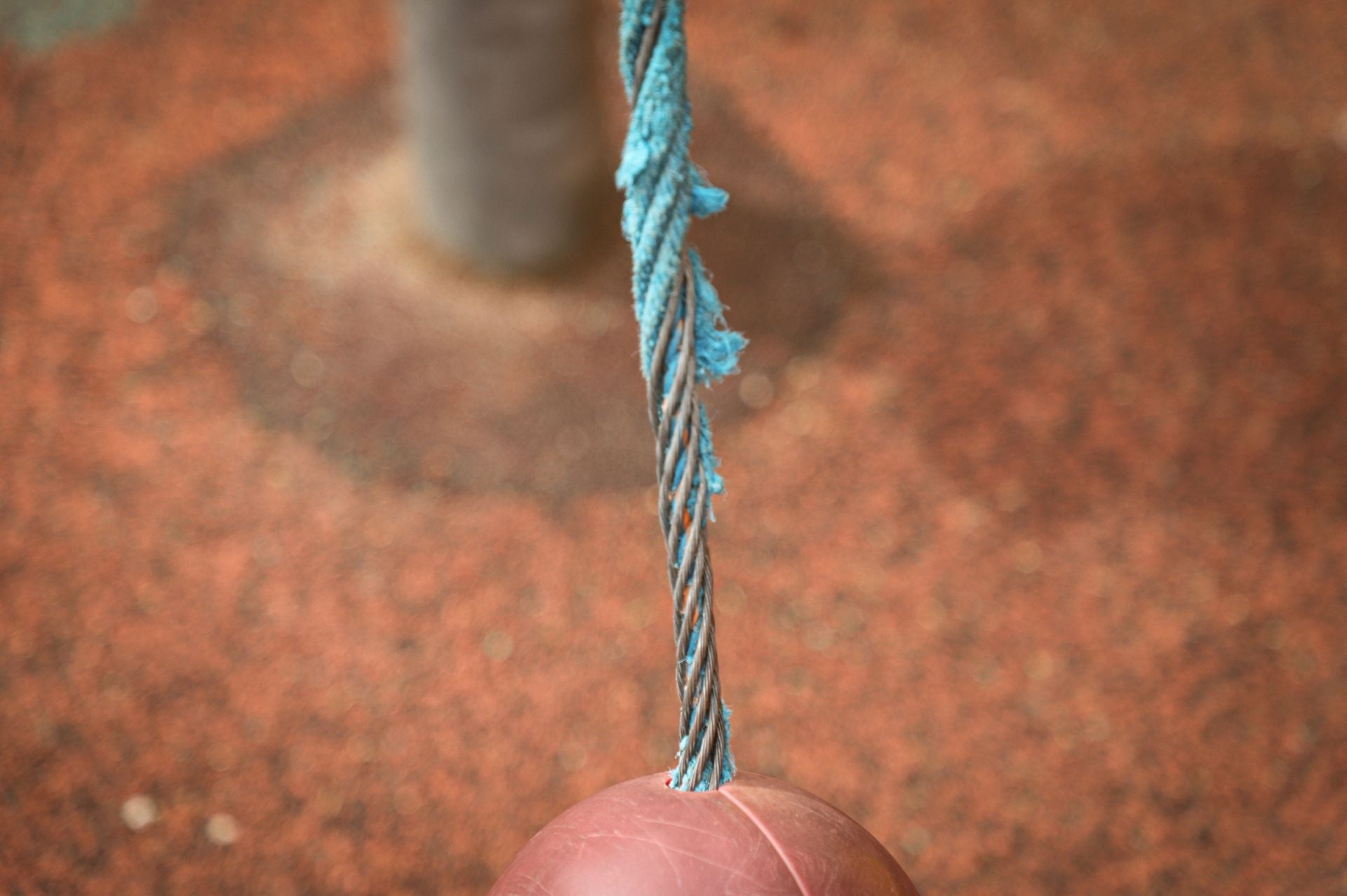 Todas las imágenes del parque infantil descuidado de Burgos que preocupa a los vecinos