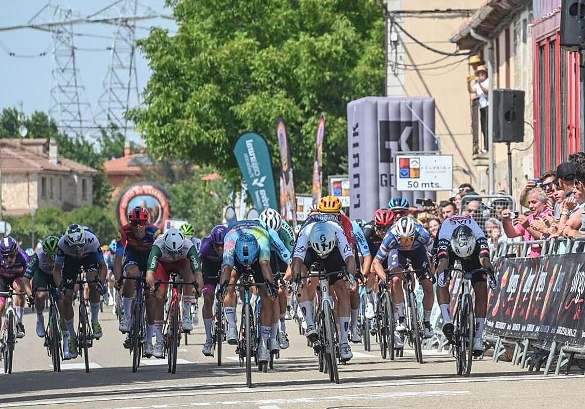 Moschetti se impuso en un sprint muy ajustado.